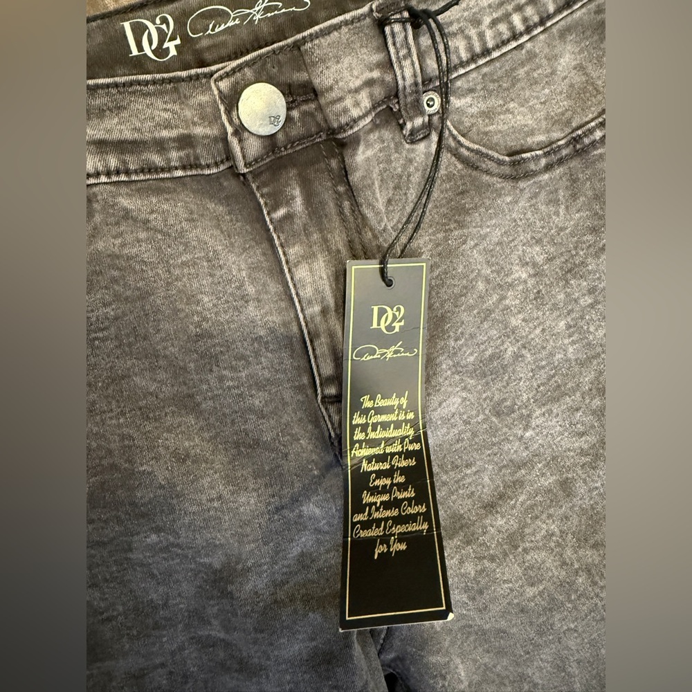 DG2 by Diane Gilman Gray Embellished Jeans – Size 16P – NWT - Picture 4 of 5